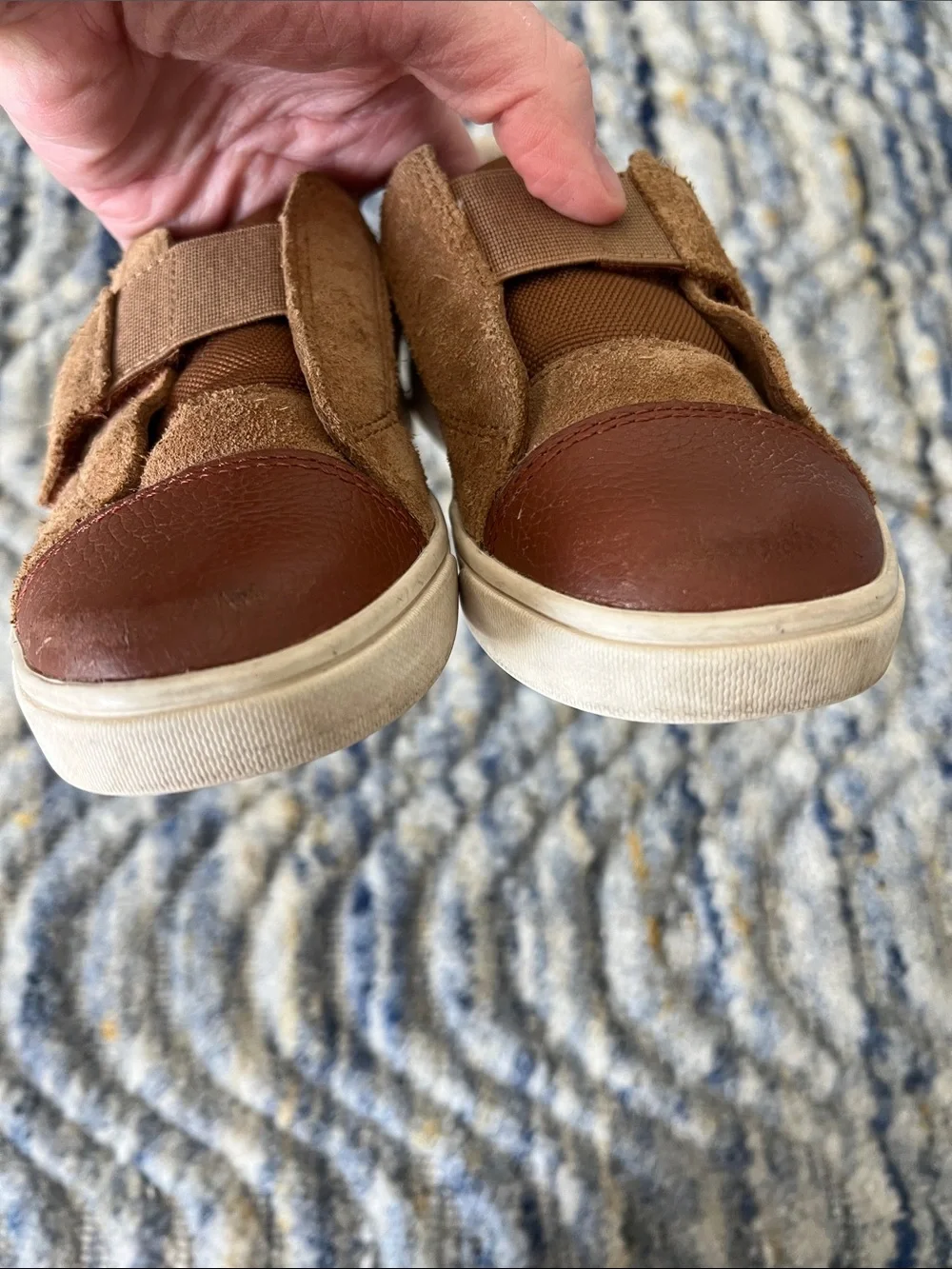 Ugg child Rennon low sneakers chestnut size 10